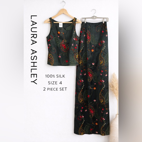 Laura Ashley Dresses & Skirts - VTG Laura Ashley Forest Green Silk Skirt & Tank Set Embroidered Floral Size 4